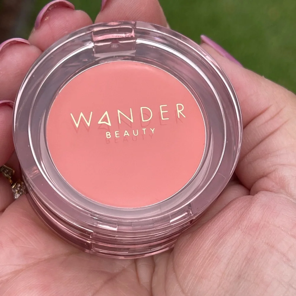 WANDER BEAUTY Double Date Lip and Cheek In Suite Talker-Swipe Nude Peach…